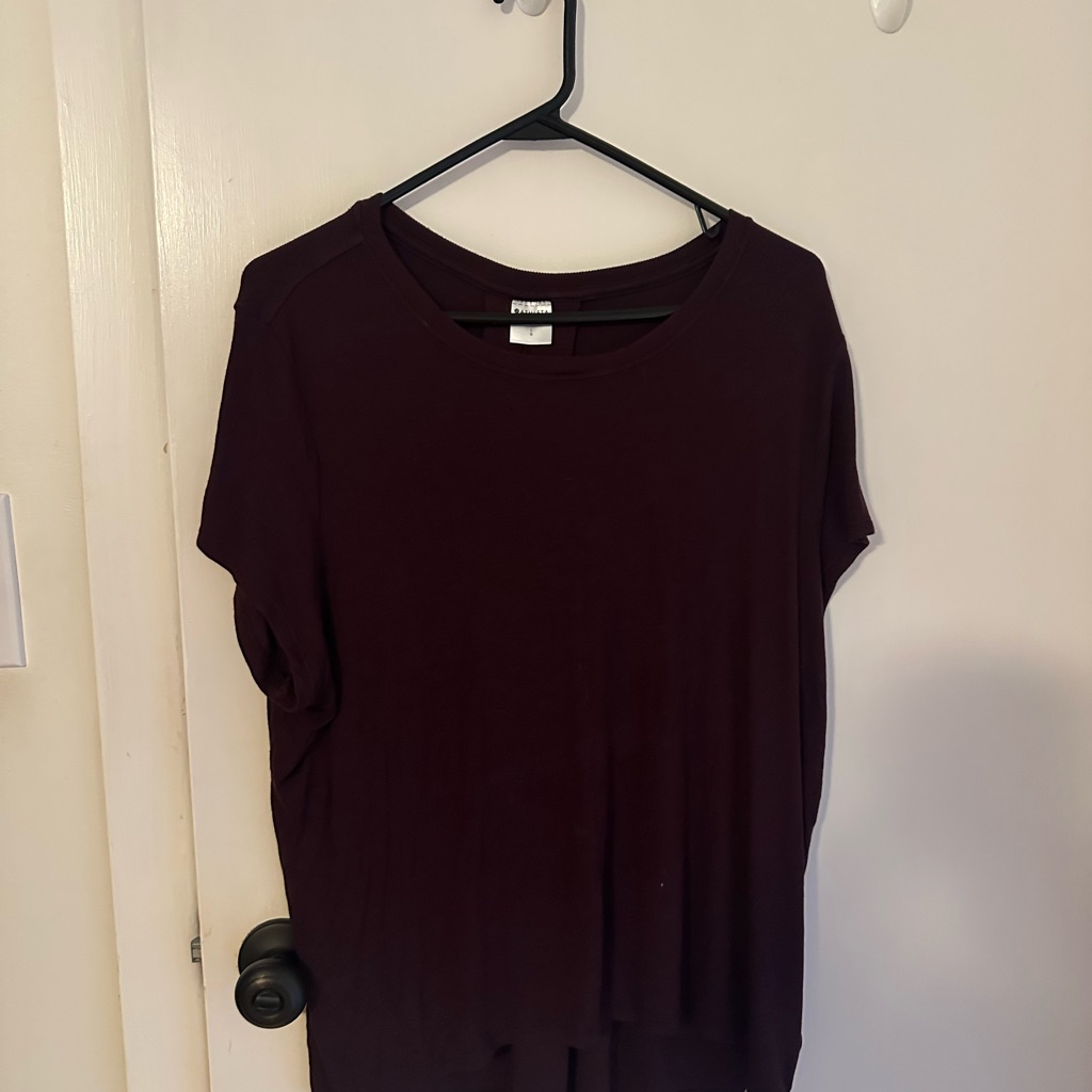 Athleta Short Sleeve Athletic Top- Maroon